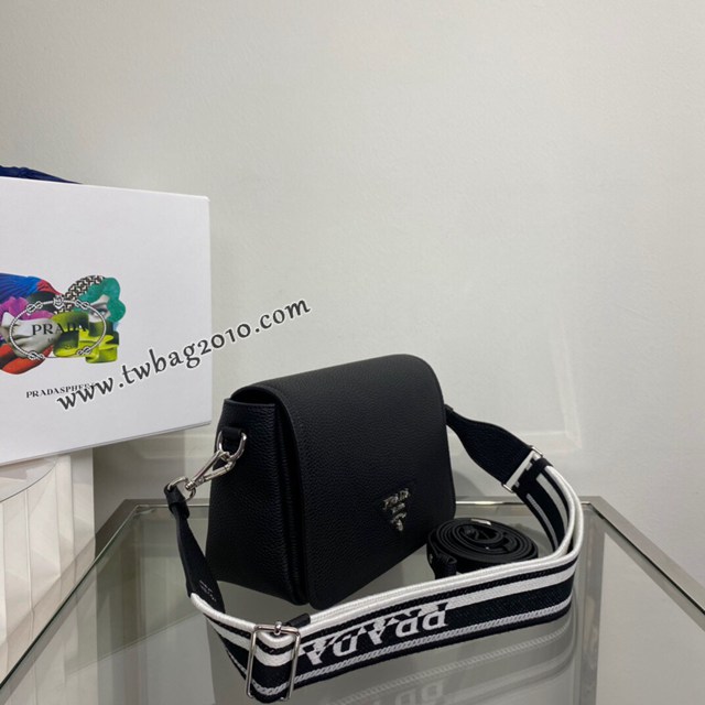Prada專櫃新款鹿皮紋牛皮肩背女包 1BD314 普拉達雙肩帶全皮翻蓋小挎包 csp1685